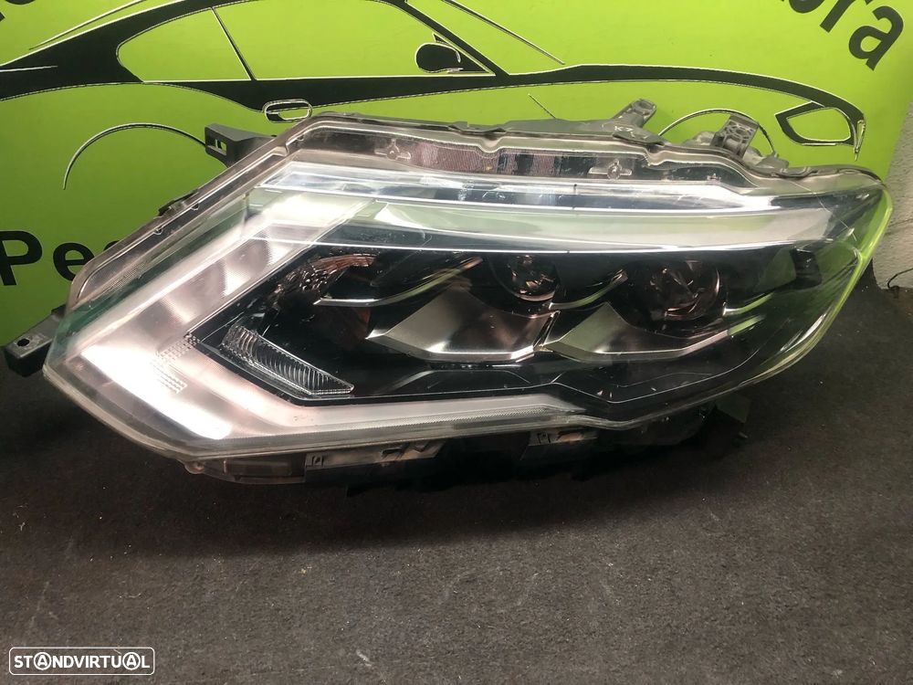 NISSAN X-TRAIL FAROL ESQUERDO - FF675 - 1