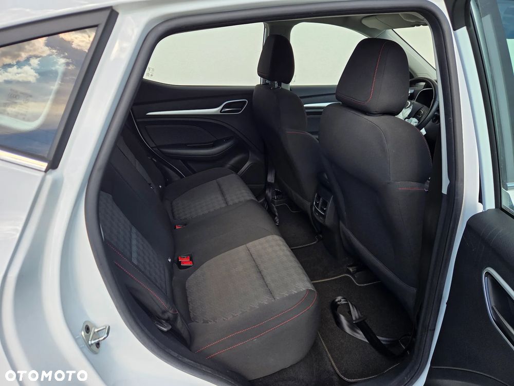 MG ZS - 13
