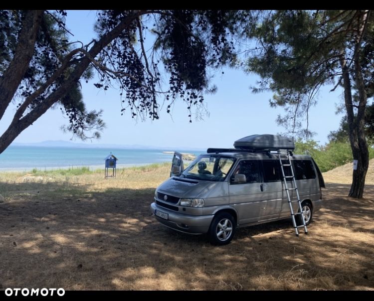 Volkswagen Caravelle - 13