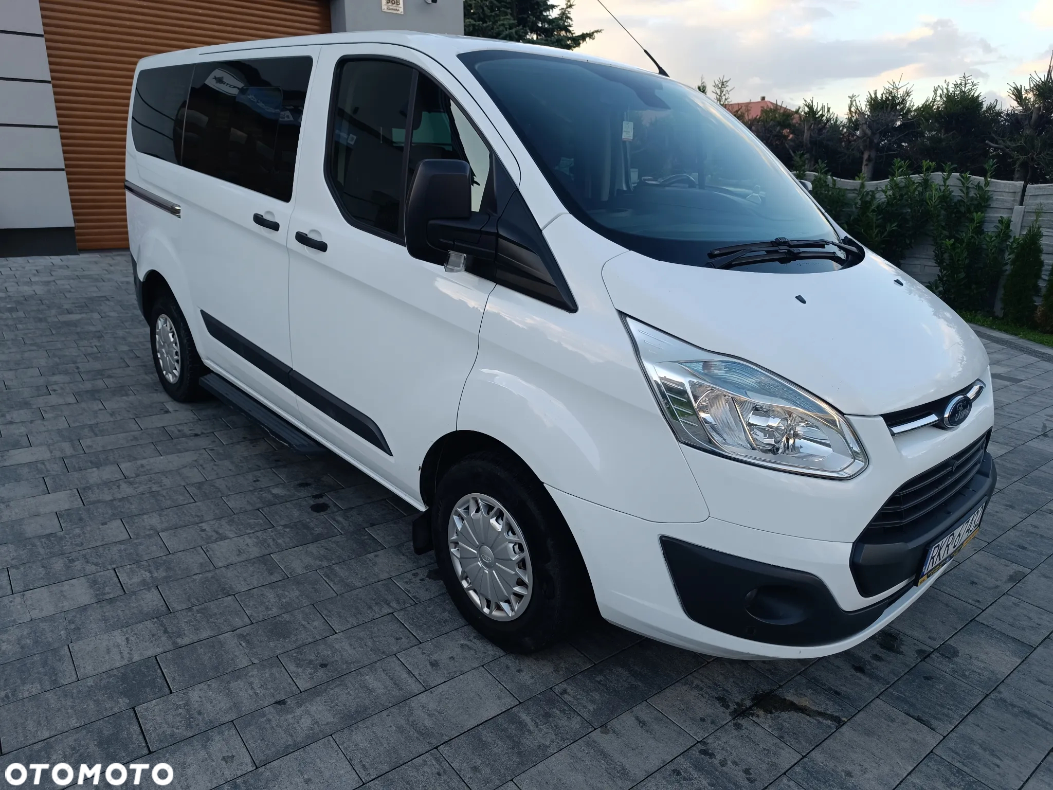 Ford Tourneo Custom 300 L1H1 VA Trend - 3