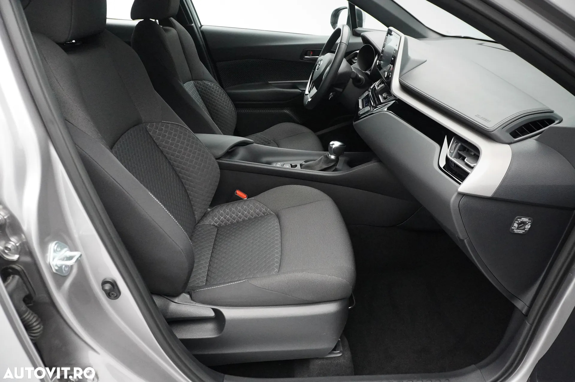 Toyota C-HR 1.8 HSD 122 CP 4x2 CVT Core - 12