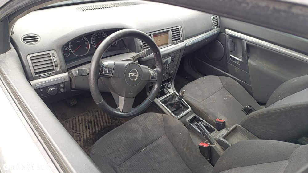 36039 Opel Vectra C lift 2006 rok silnik 1.9 CDTI 150 km Z19DTH lakier Z157 - 8