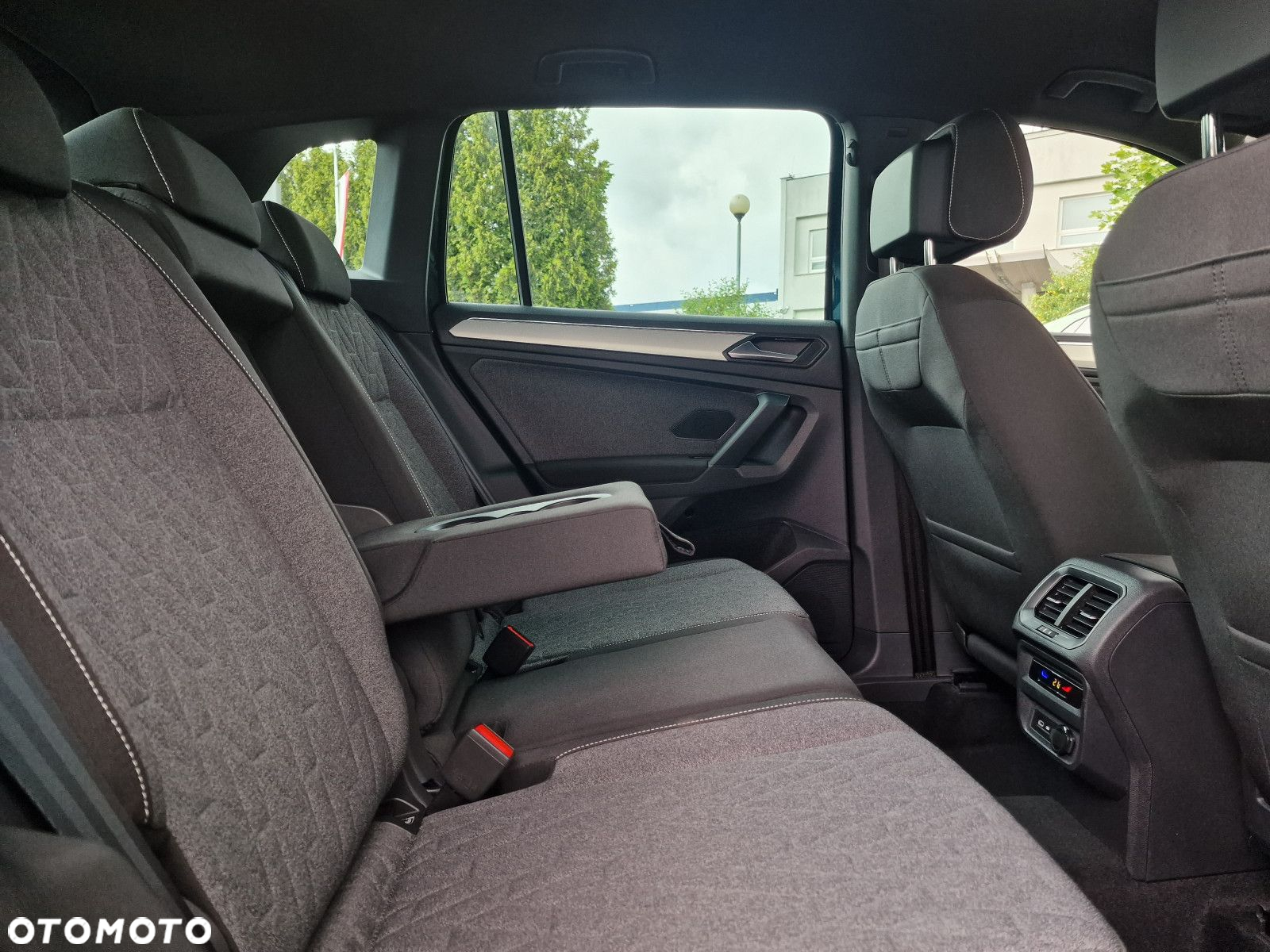 Volkswagen Tiguan 2.0 TDI SCR 4Mot Elegance DSG - 16
