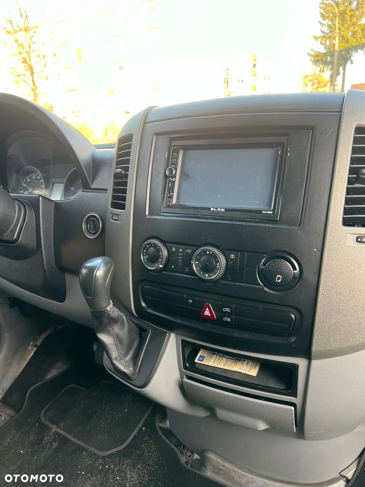 Mercedes-Benz Sprinter - 9