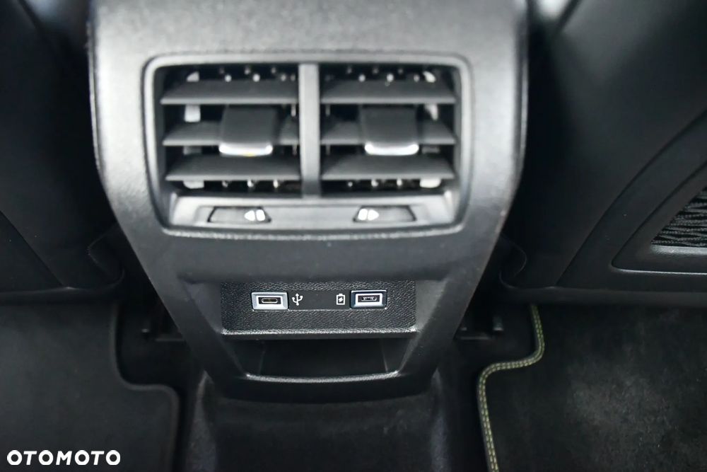 Peugeot 308 1.6 Hybrid PHEV GT Pack EAT8 - 35