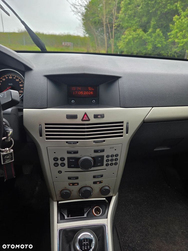 Opel Astra - 16