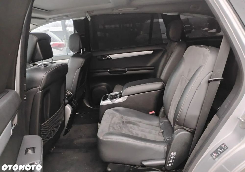 Mercedes-Benz Klasa R - 9