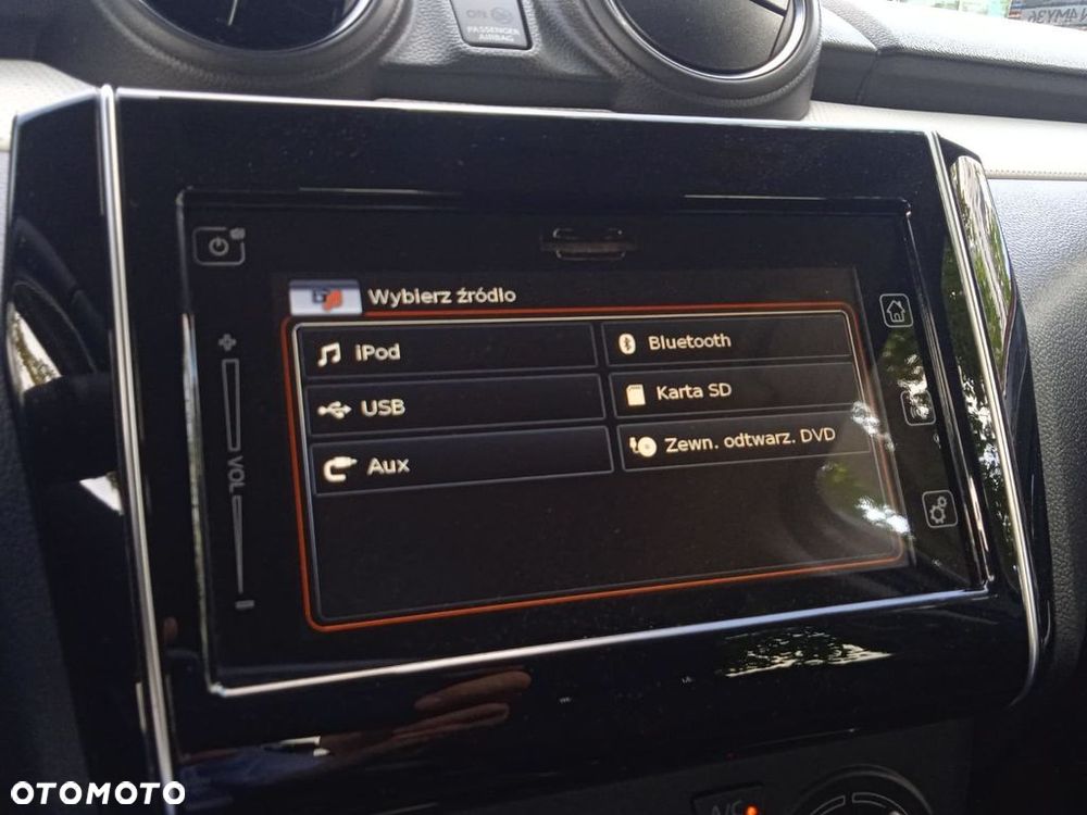 Suzuki Swift 1.2 Dualjet SHVS Premium Plus - 21