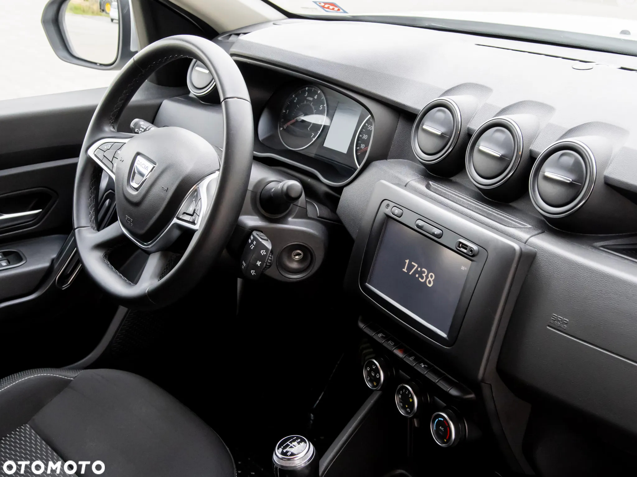 Dacia Duster 1.6 SCe Access S&S - 19