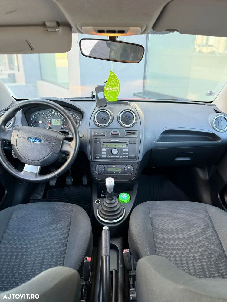 Ford Fiesta - 3