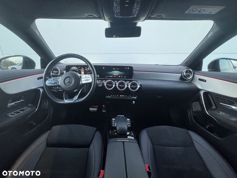 Mercedes-Benz CLA - 23