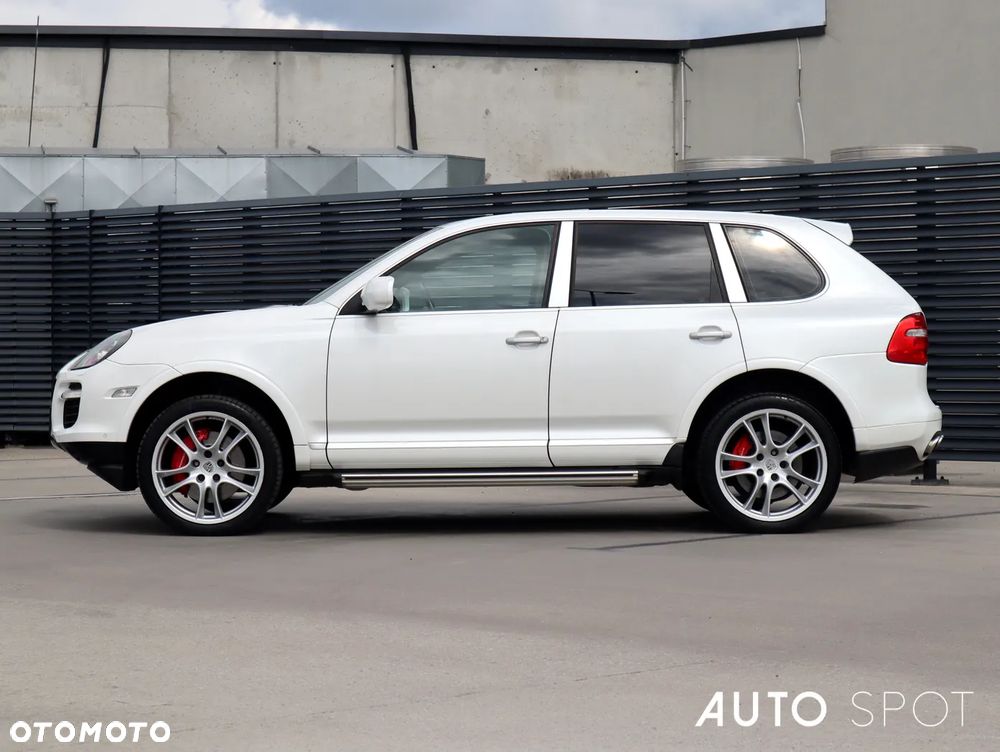 Porsche Cayenne - 2