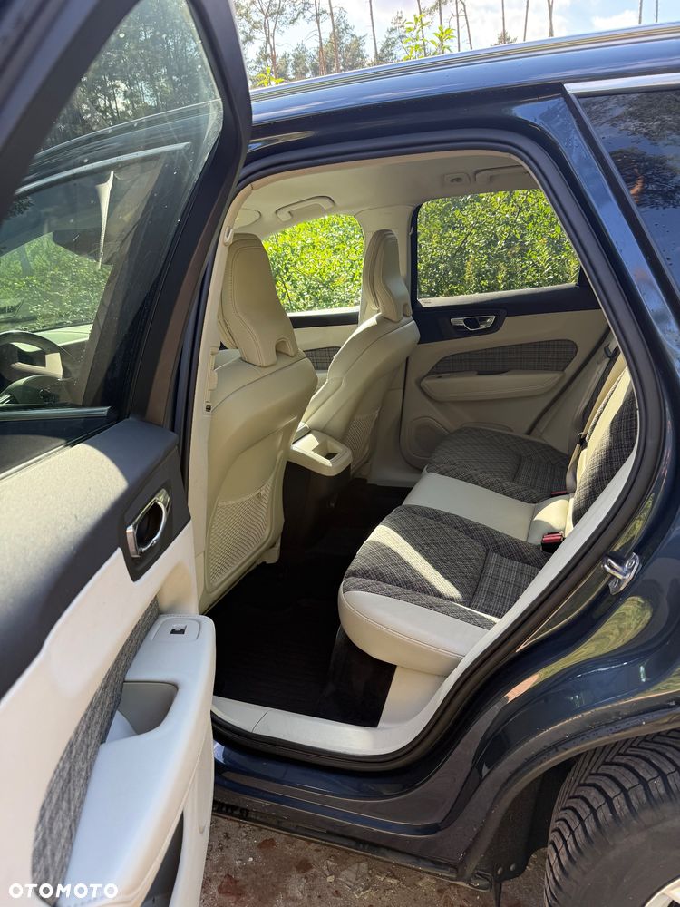 Volvo XC 60 - 8