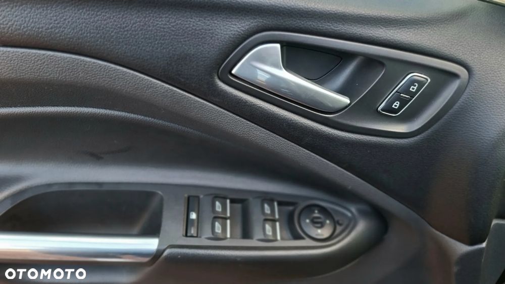 Ford Kuga 2.0 TDCi 4x4 Titanium - 17
