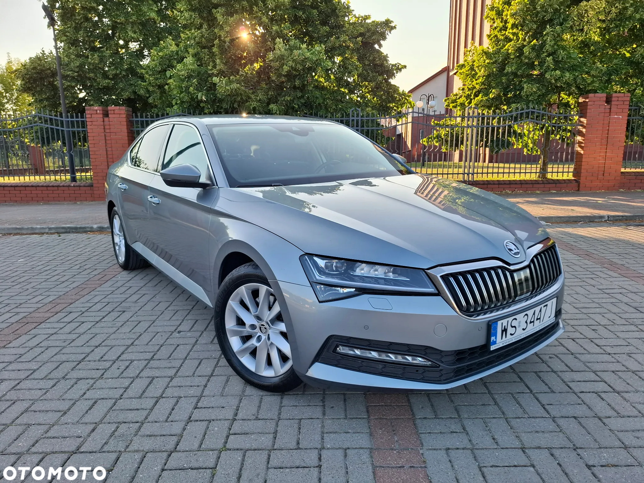 Skoda Superb 2.0 TSI Ambition DSG - 9