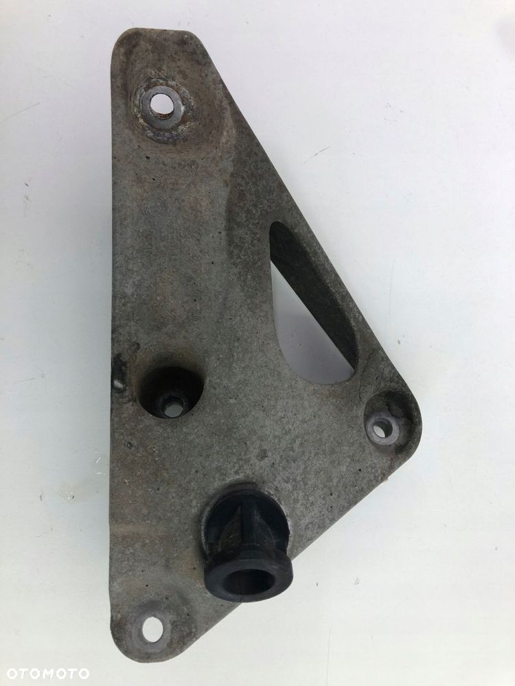 BMW F30 F31 ŁAPA LEWA WSPORNIK SILNIKA 6784829 - 1