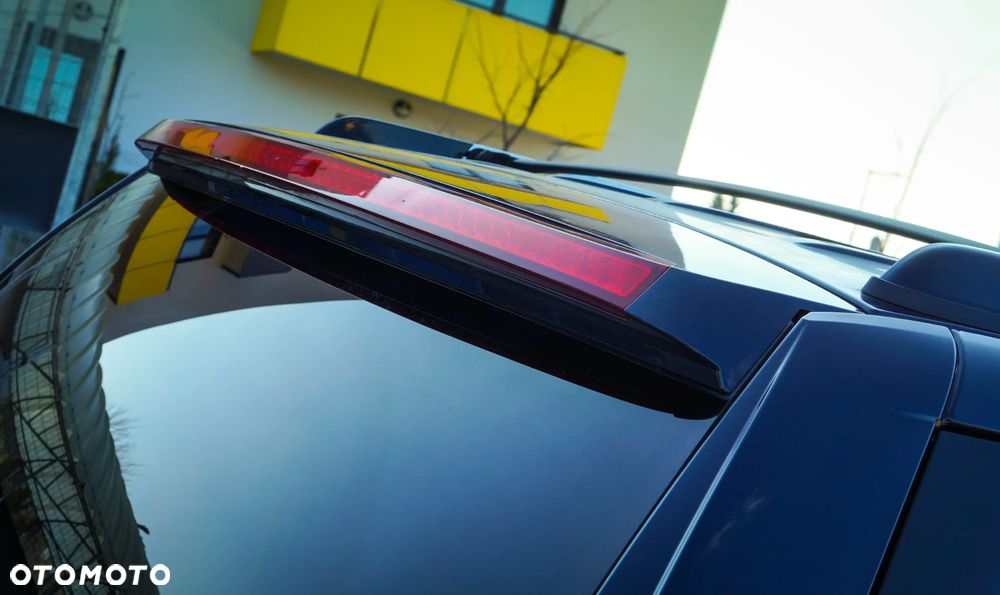 Cadillac Escalade - 38