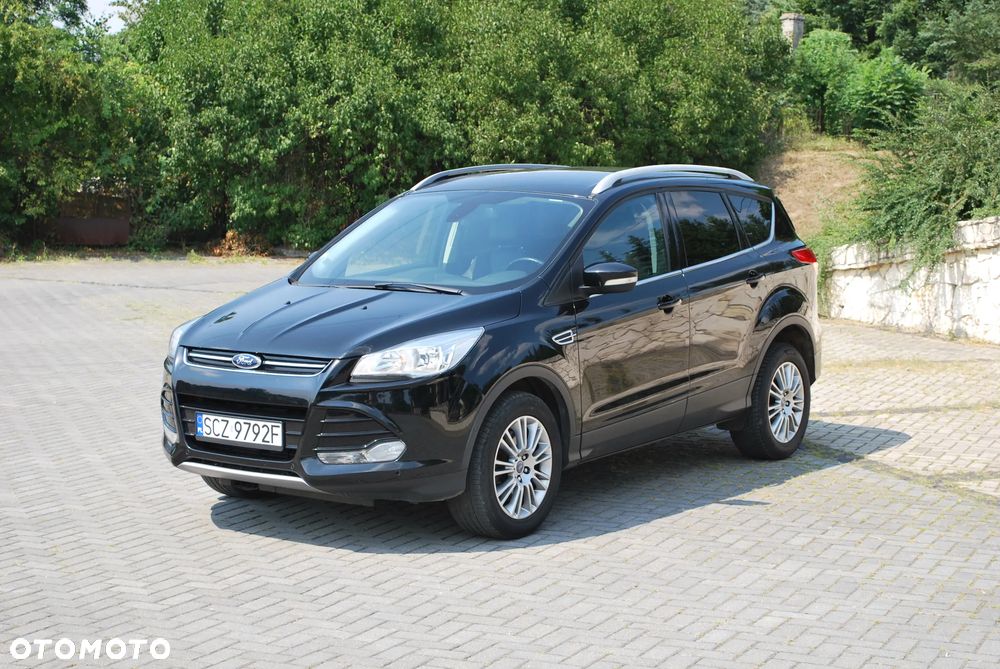 Ford Kuga 2.0 TDCi 2x4 Titanium - 2