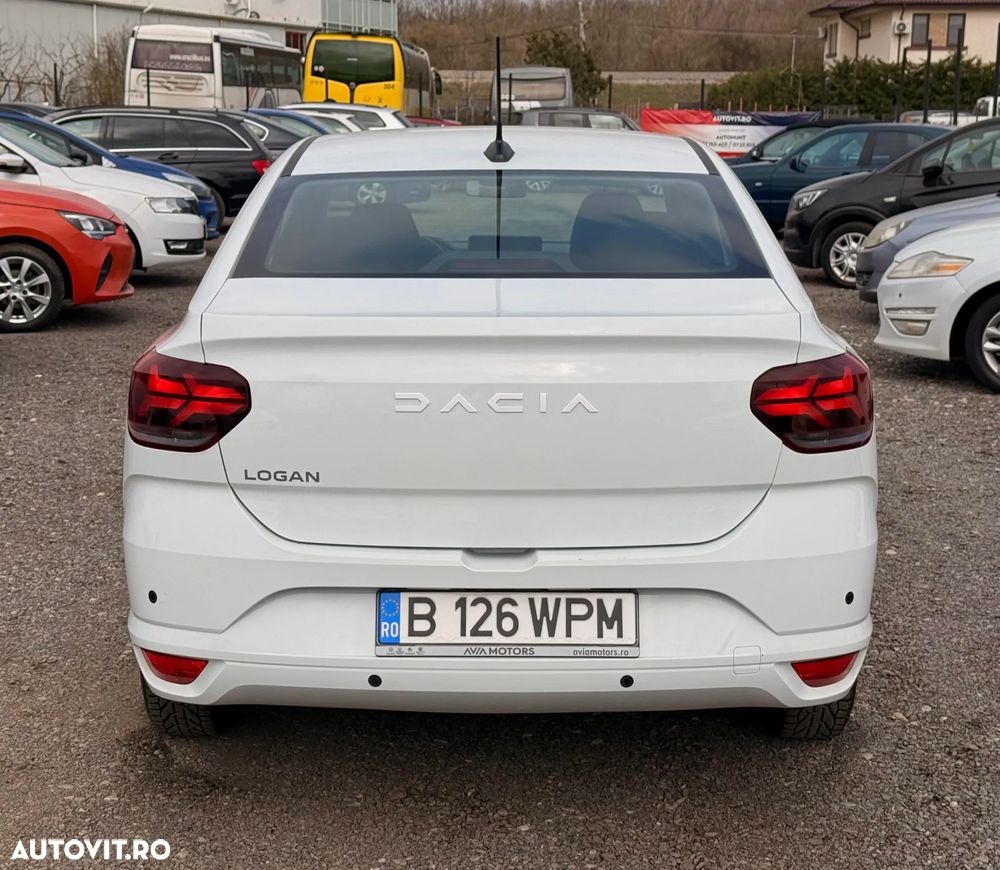 Dacia Logan TCe 90 MT5 Essential - 33