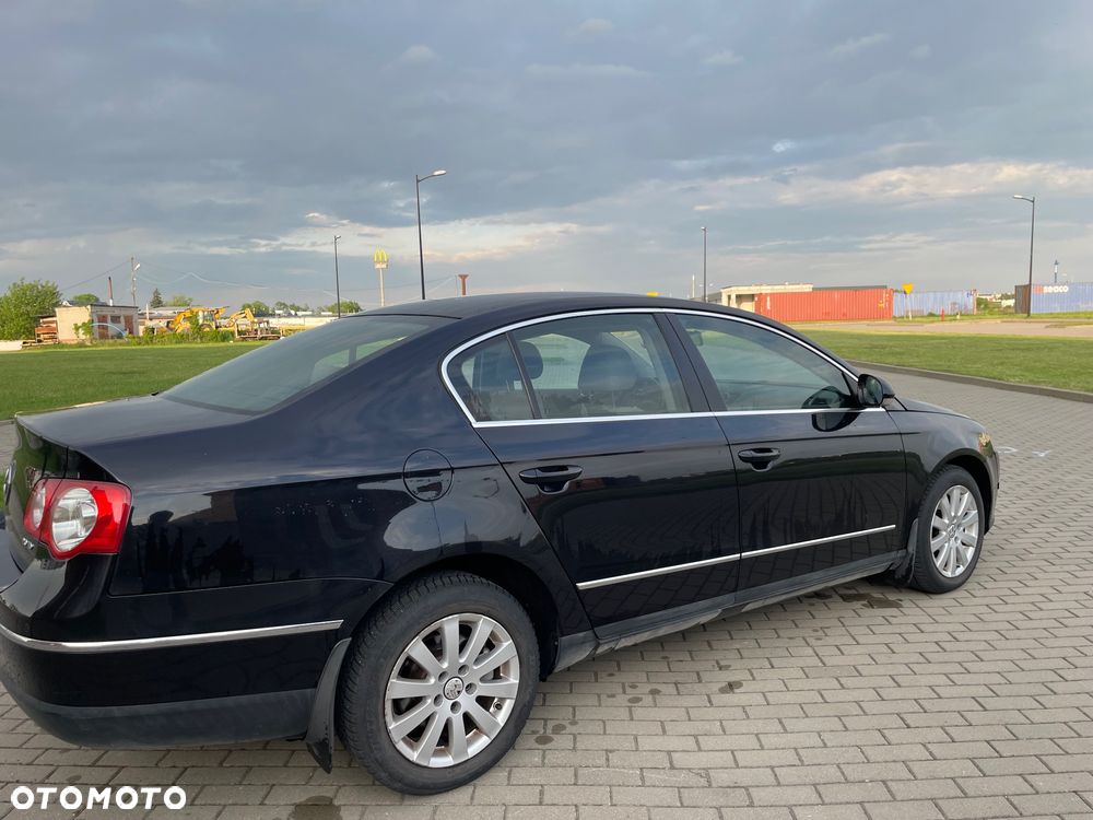 Volkswagen Passat 2.0 TDI Comfortline - 4