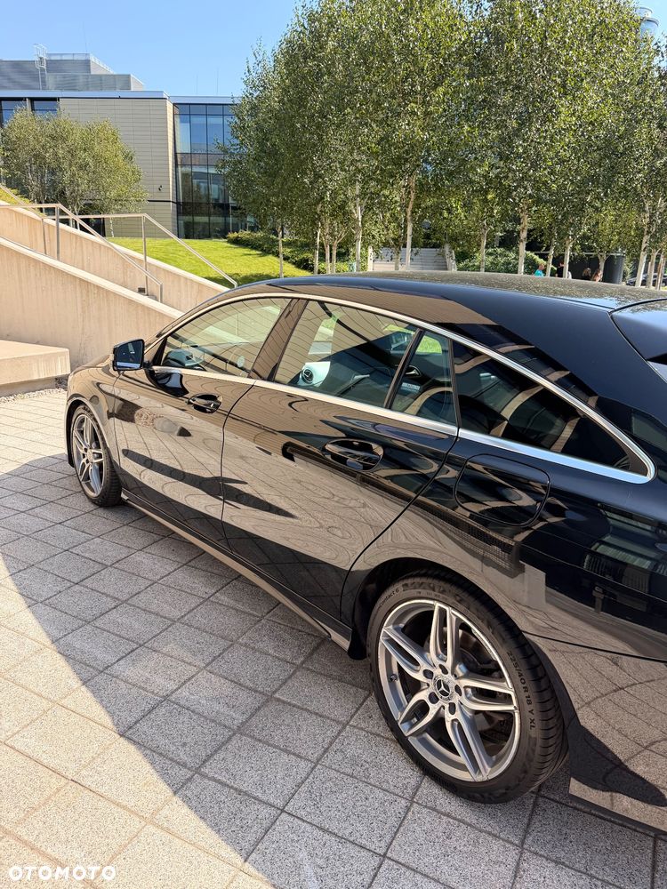 Mercedes-Benz CLA 200 7G-DCT AMG Line - 25