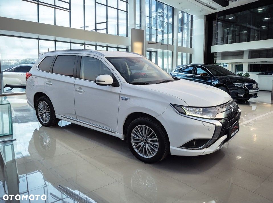 Mitsubishi Outlander - 8