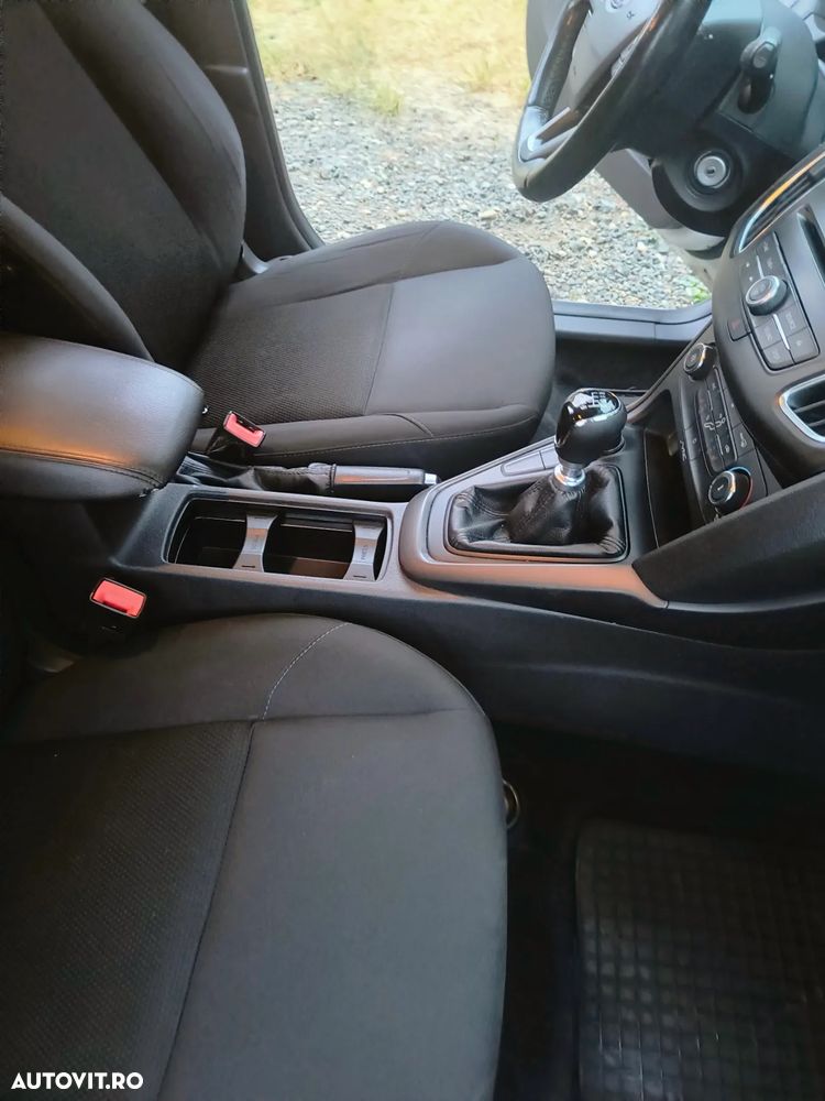 Ford Focus - 10