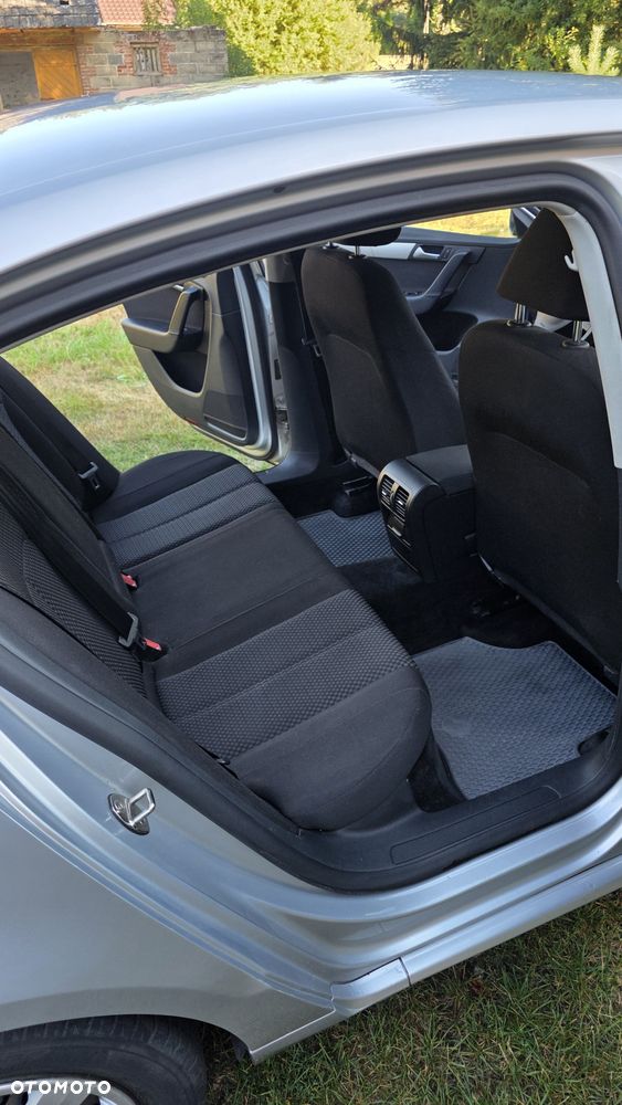 Volkswagen Passat - 5