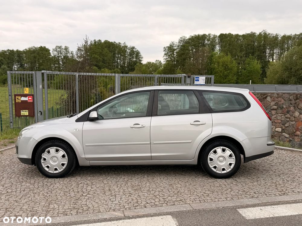 Ford Focus 1.6 Ambiente - 3