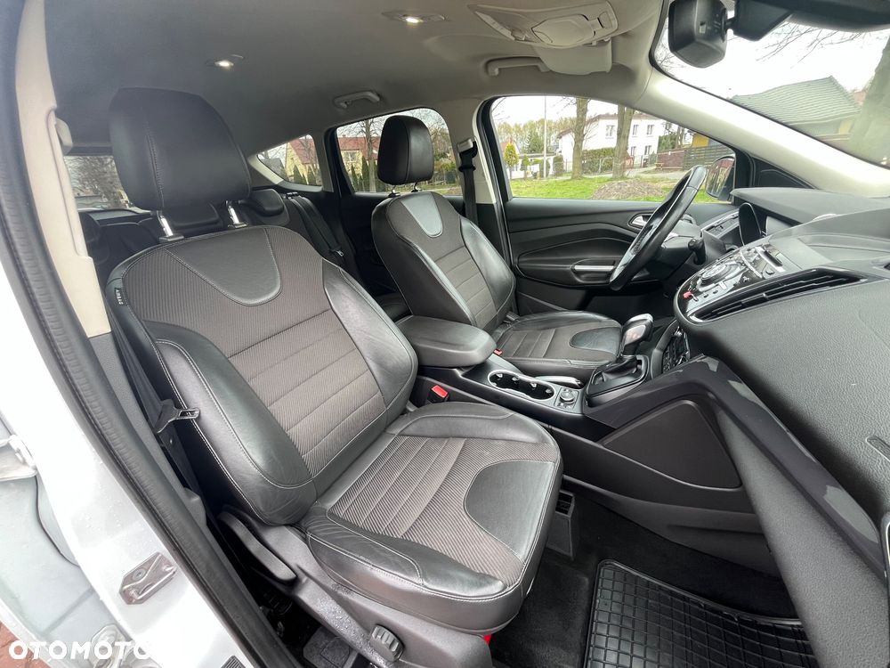 Ford Kuga 2.0 TDCi 4x4 Titanium - 12