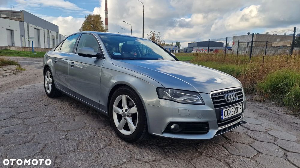 Audi A4 2010 photo 3