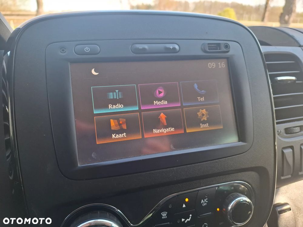 Renault TRAFIC LONG BRYGADÓWKA 2017 BOGATA WERSJA - 26