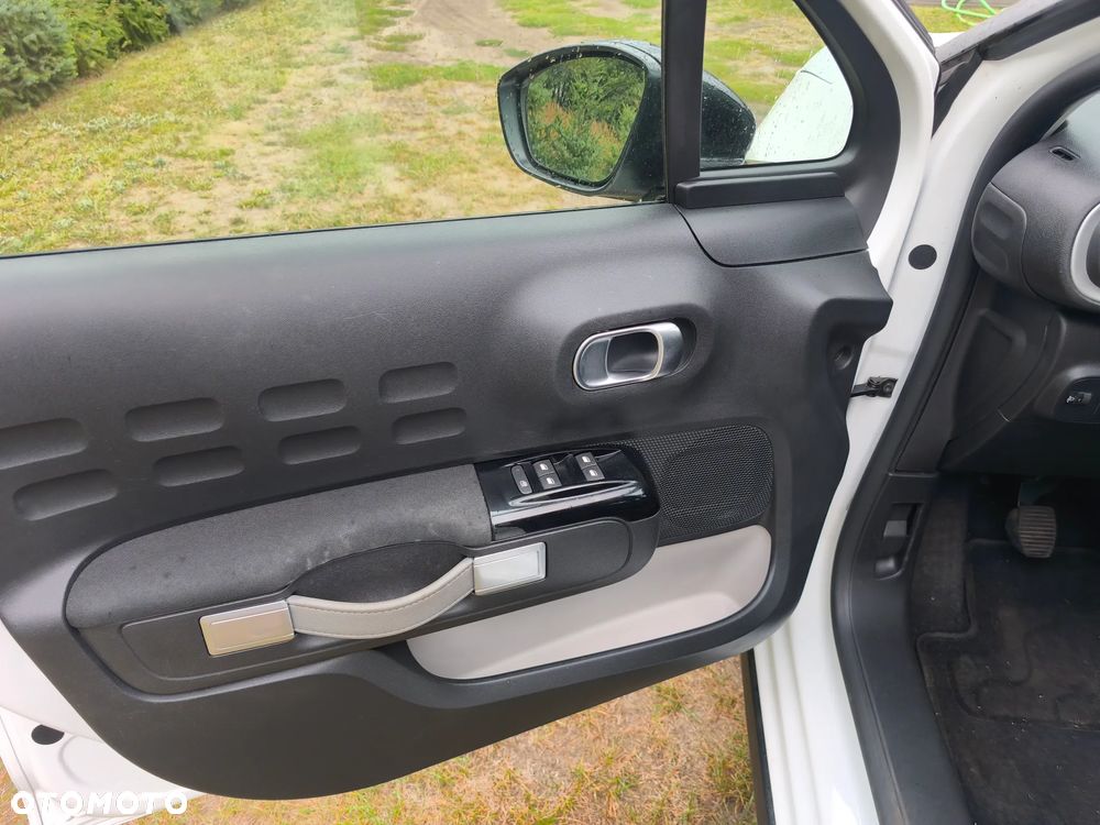 Citroën C3 1.2 PureTech Shine - 18
