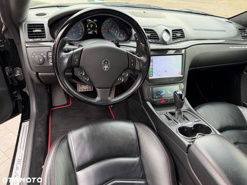Maserati GranTurismo S Automat - 13