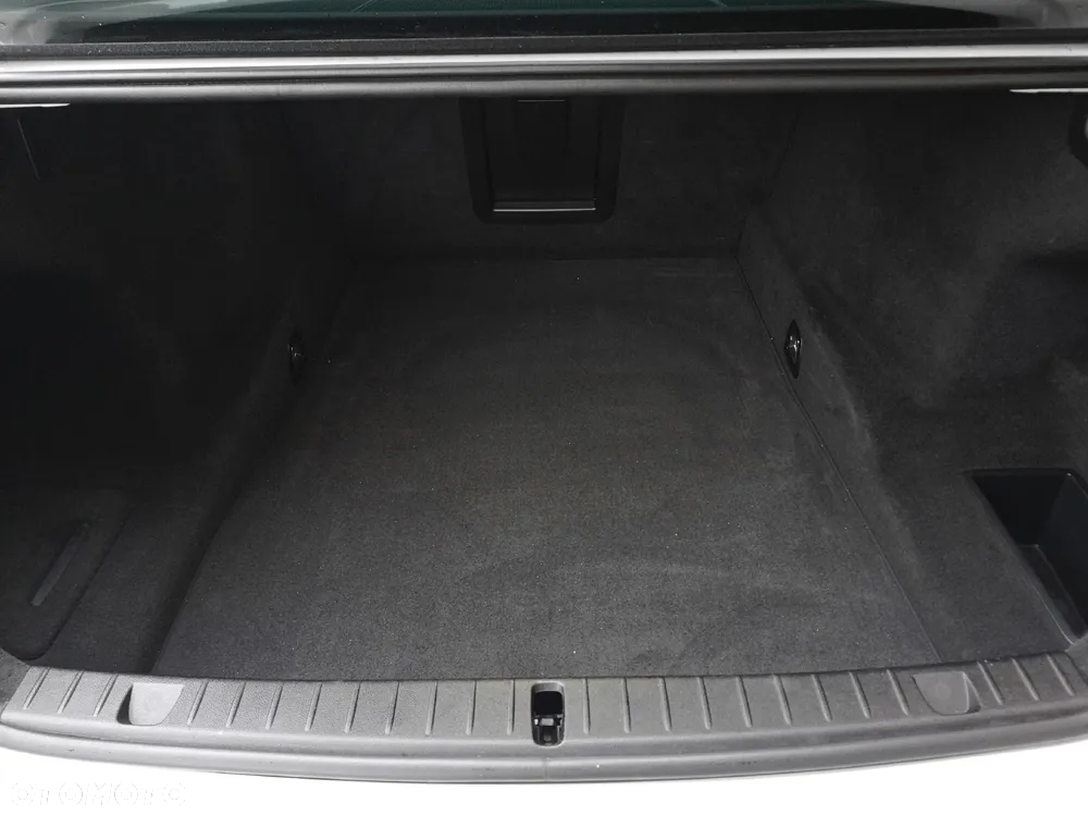 BMW Seria 7 740Ld xDrive - 36