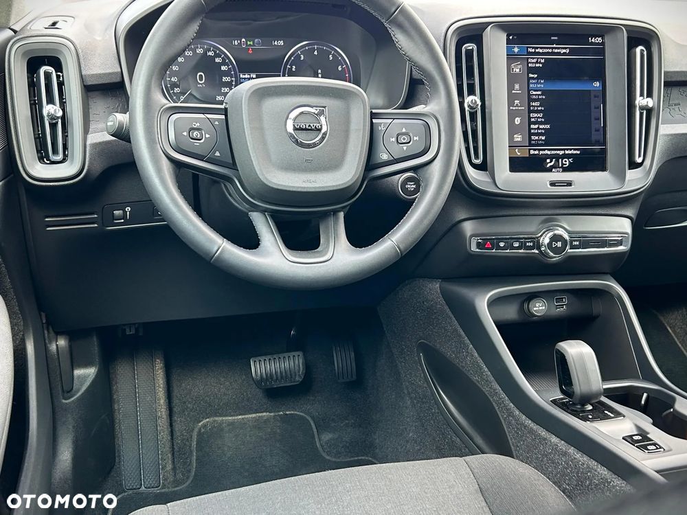 Volvo XC 40 T3 Momentum Pro - 18