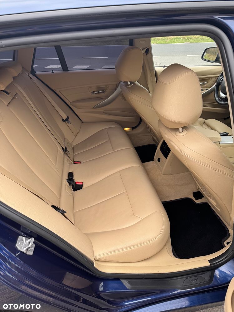 BMW Seria 3 320d Efficient Dynamics Edition Blue Perf - 19