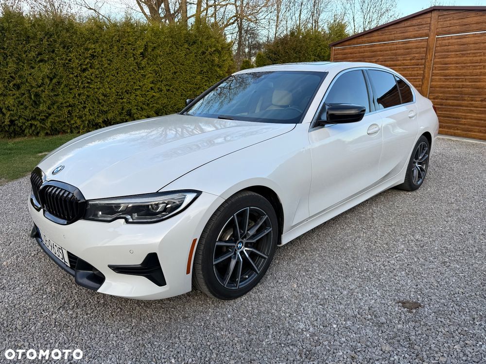 BMW Seria 3 330i M Sport - 8