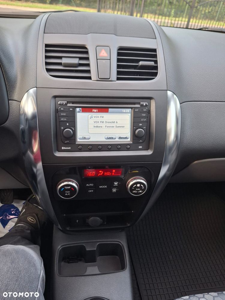 Suzuki SX4 1.6 VVT 4x2 Style - 14