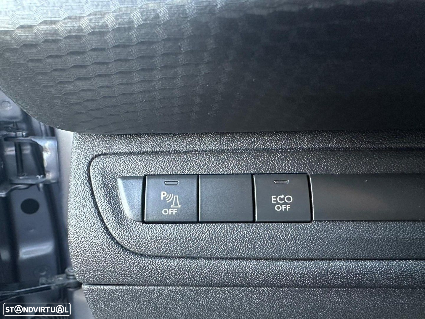 Peugeot 208 1.5 BlueHDi Signature - 28