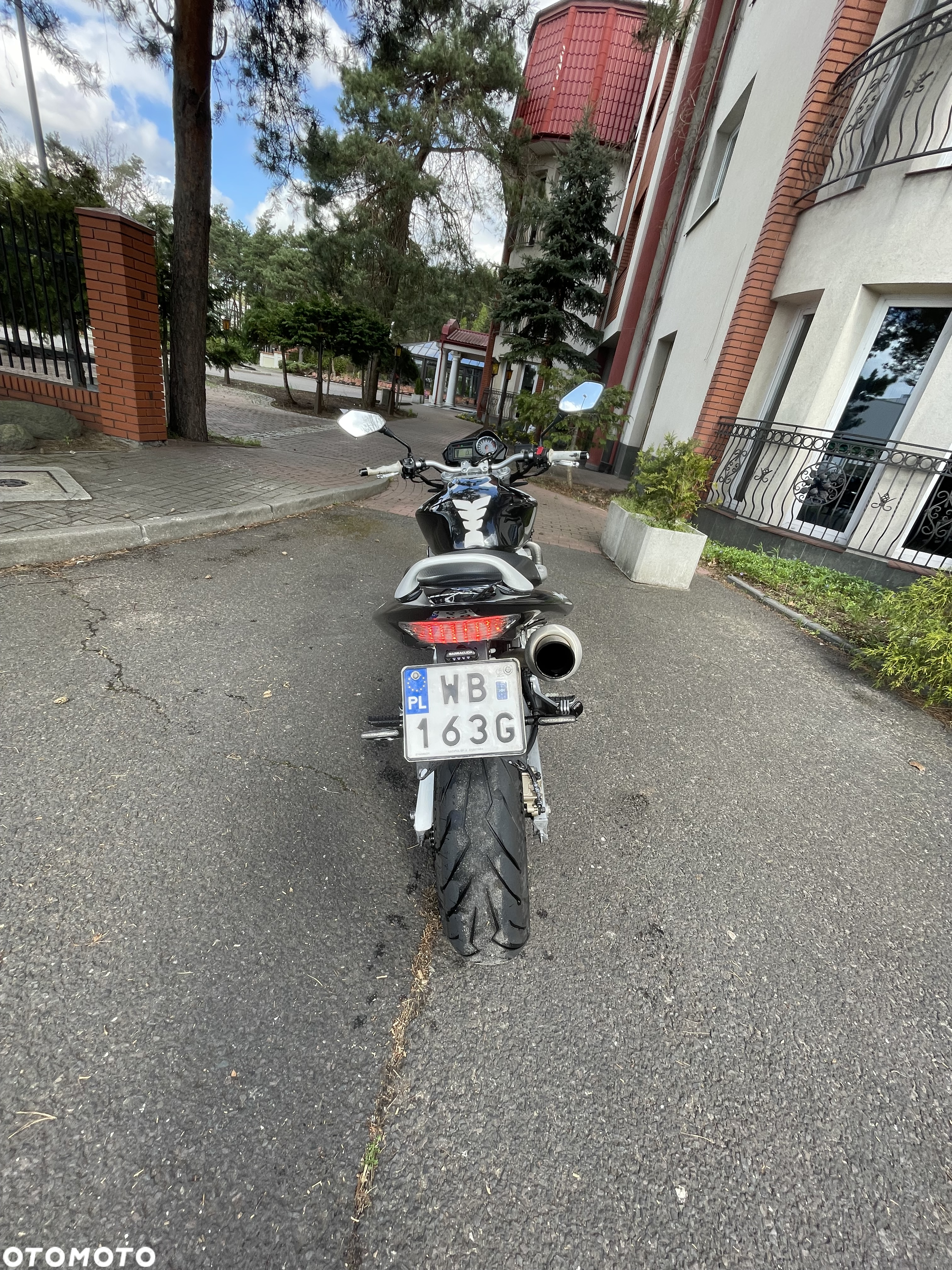 Honda CB - 12