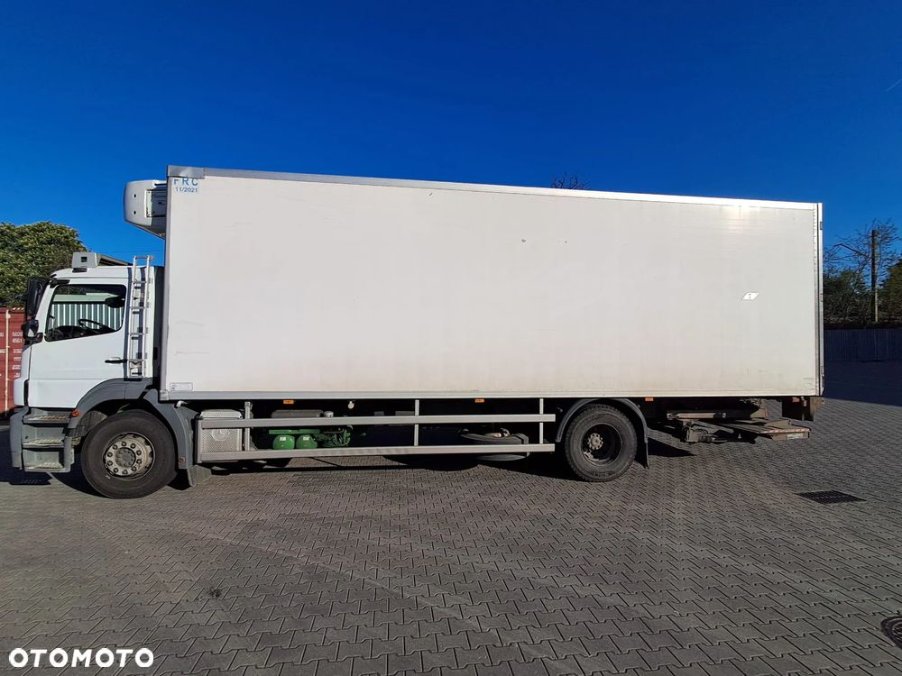 Mercedes-Benz AXOR 1828 - 4