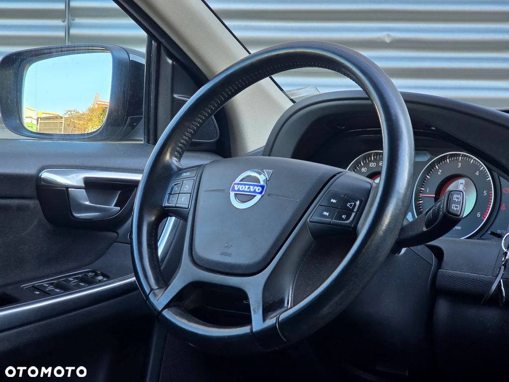 Volvo XC 60 - 16