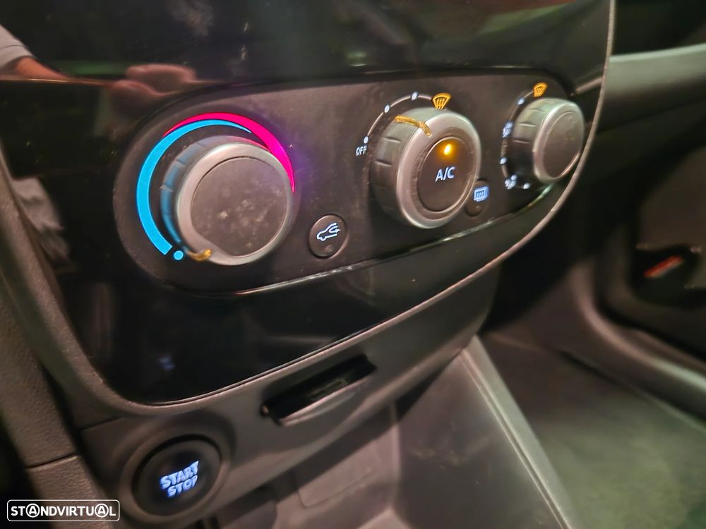 Renault Clio 0.9 TCE Limited - 23