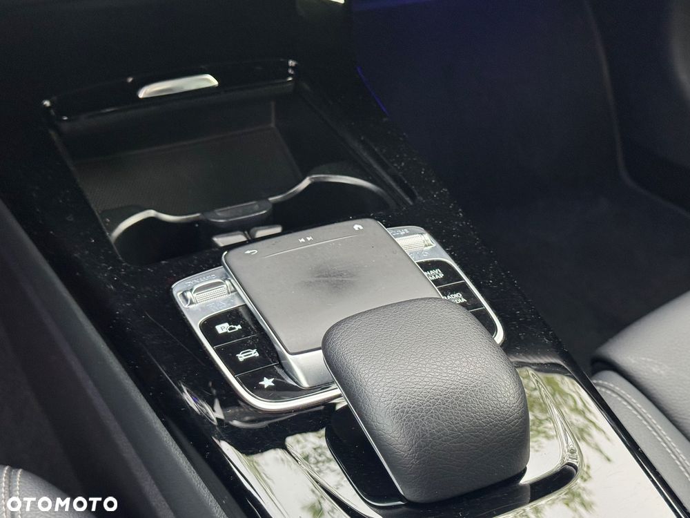 Mercedes-Benz Klasa A 180 Style 7G-DCT - 26