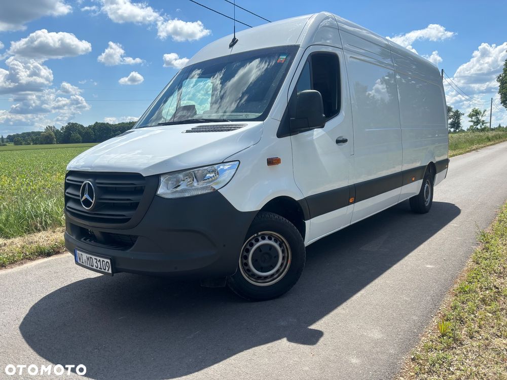 Mercedes-Benz Sprinter - 2