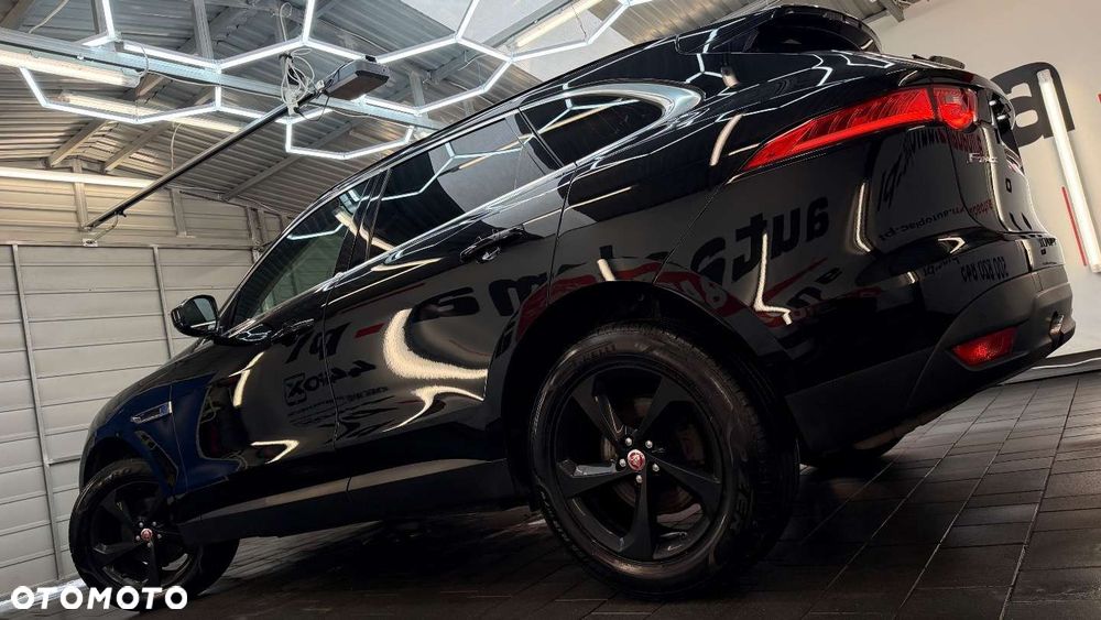 Jaguar F-Pace - 11