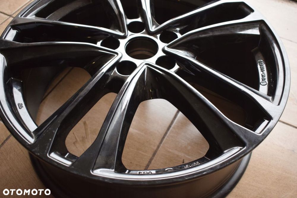 Hyundai Tucson 7,5Jx19 5x114,3 ET49,5 - 3