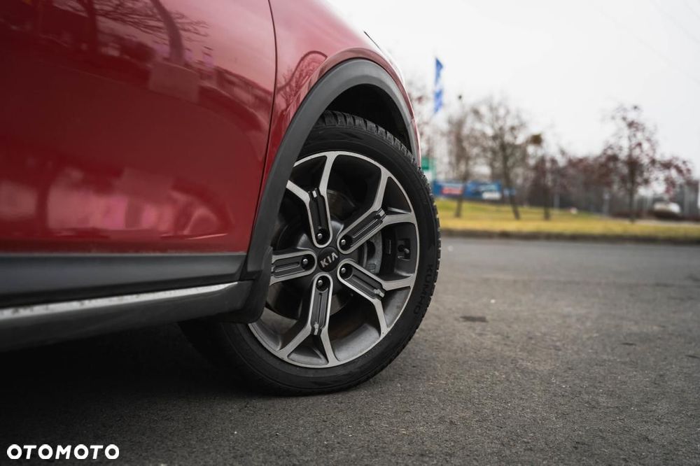 Kia XCeed - 11