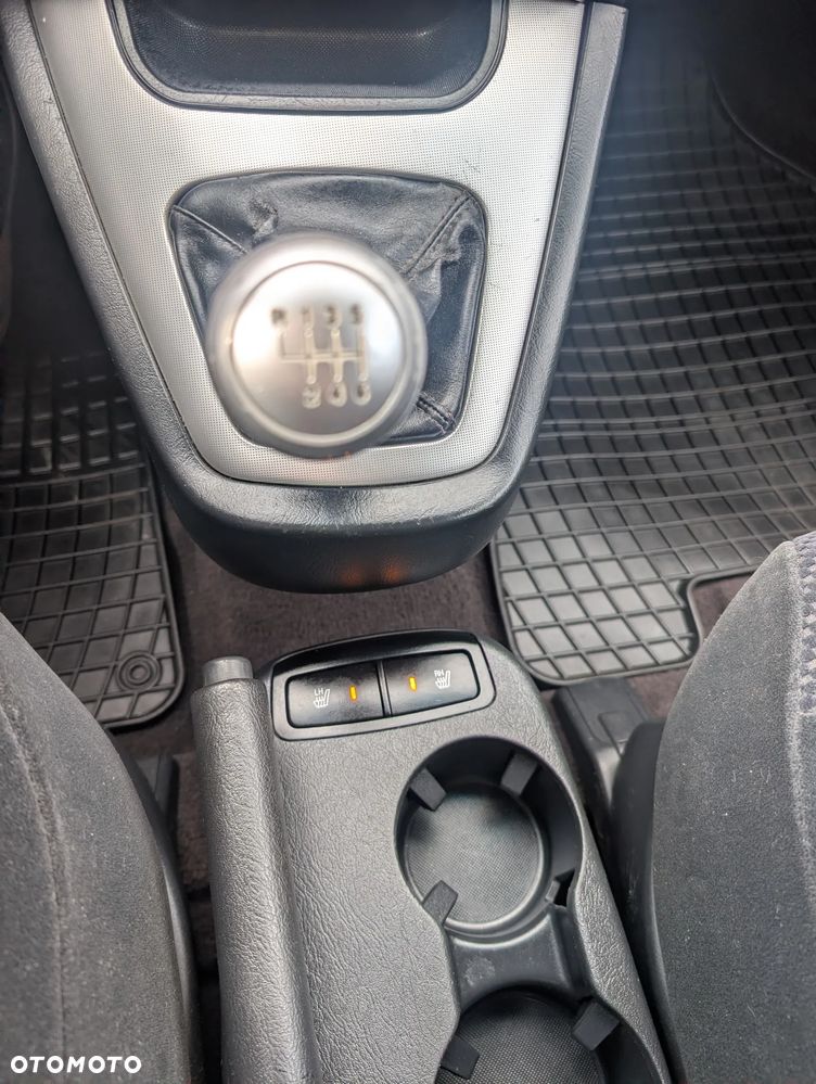 Hyundai Tucson 2.0 CRDi VGT 4WD GLS - 32